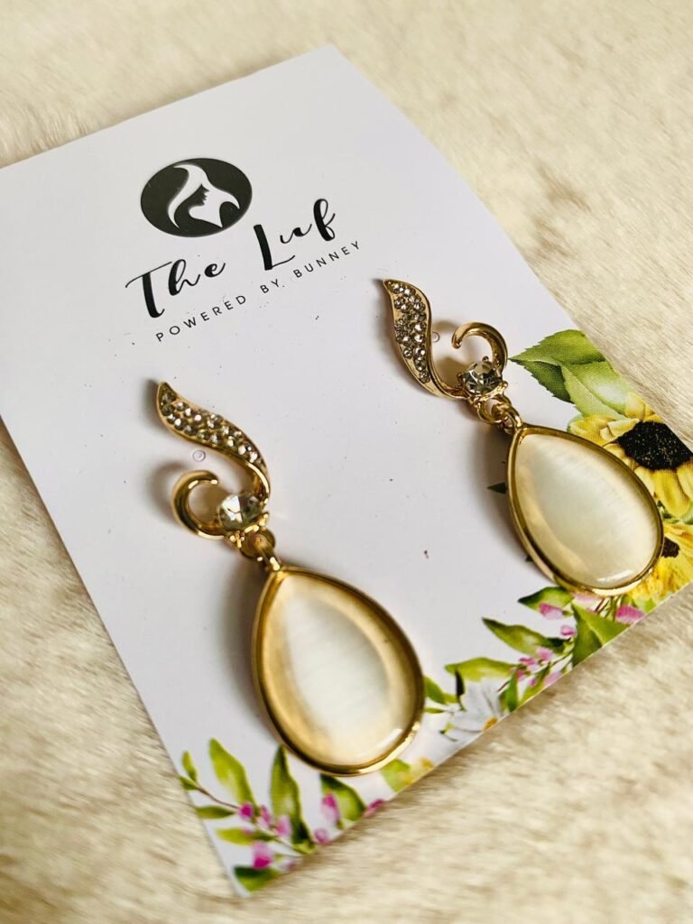 Delicate Dream Hoops – C0029